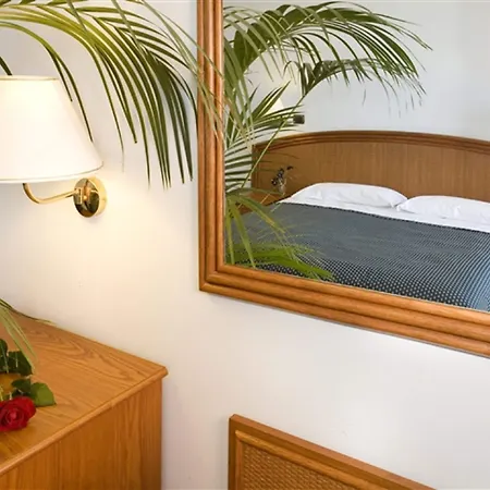 Riviera Lido Szálloda 3*