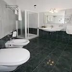 Riviera Lido 3* 밀라초
